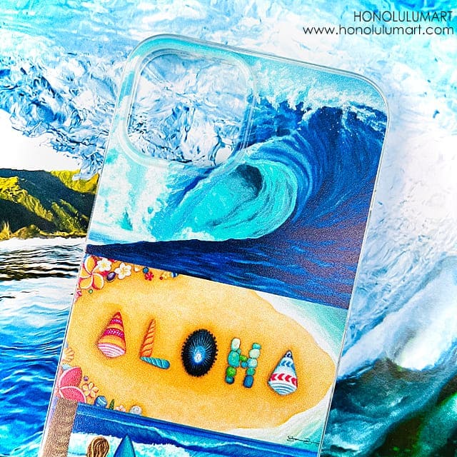 ハワイの夕焼けとサーフガールの絵柄のiPoneケース2