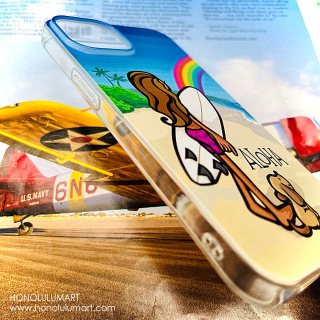 虹をn眺めるサーフガールと愛犬のiPhoneケース（Mari Nakane）4