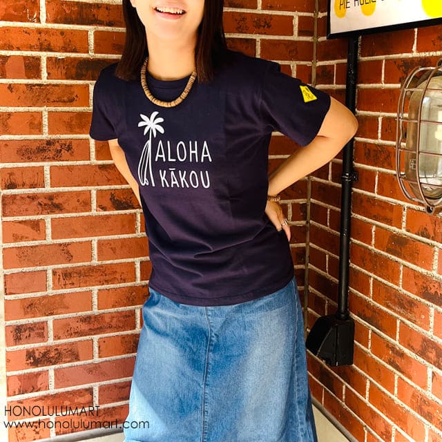 ヤシの木とサーフボード柄Tシャツ（中根麻利）