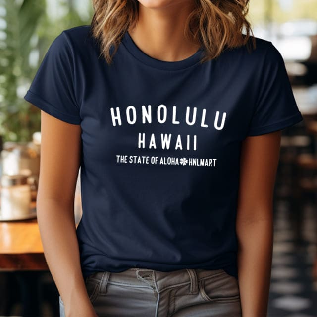 コーデ写真（ホノルルハワイ半袖Tシャツ・ネイビー）1