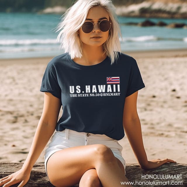 ショートパンツコーデ（US HAWAIIミリタリー半袖ネイビーTシャツ）3