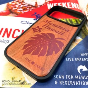 モンステラ柄木製iPhoneケース